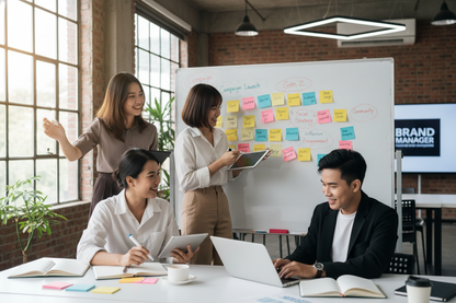 Đội ngũ sáng tạo nội dung brainstorming